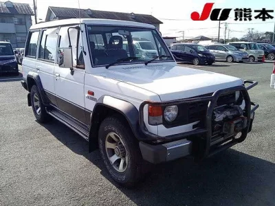 Mitsubishi PAJERO