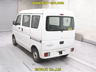 Mitsubishi Minicab Van