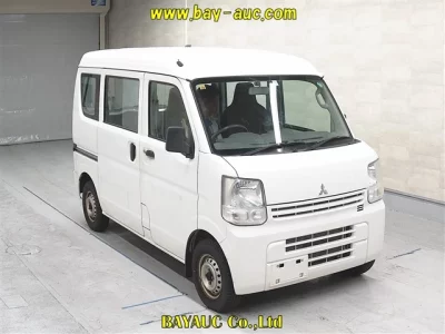 Mitsubishi Minicab Van