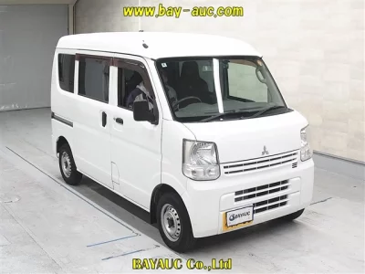 Mitsubishi Minicab Van