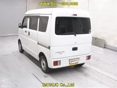 Mitsubishi Minicab Van