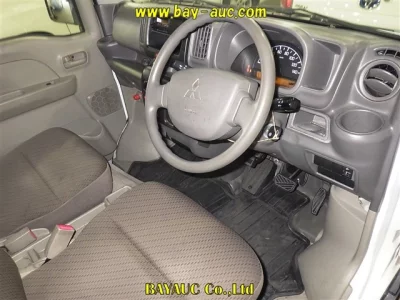 Mitsubishi MINICAB VAN