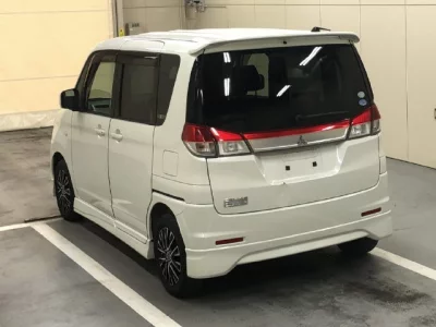 Mitsubishi Delica D:2