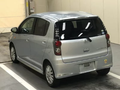 Daihatsu MIRA  с аукциона в Японии
