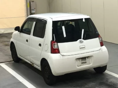Daihatsu Esse