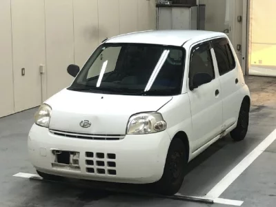 Daihatsu Esse