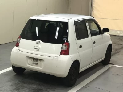 Daihatsu Esse