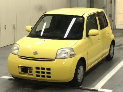 Daihatsu Esse