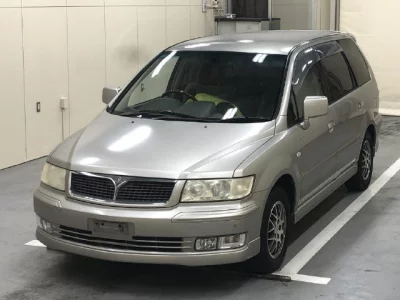 Mitsubishi Chariot Grandis