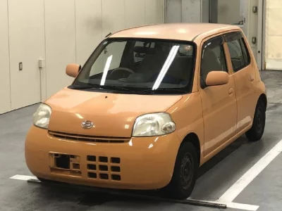Daihatsu Esse