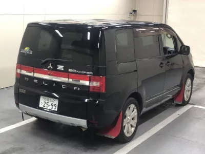 Mitsubishi Delica D:5