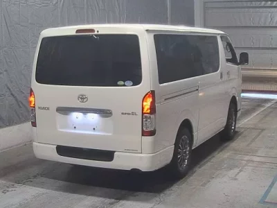 Toyota HiAce Van