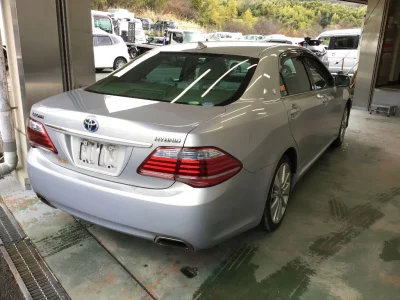 Toyota CROWN  с аукциона в Японии