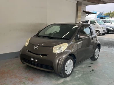 Toyota iQ