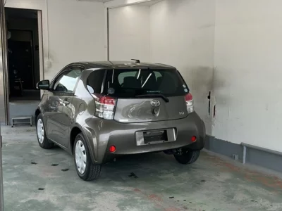 Toyota iQ