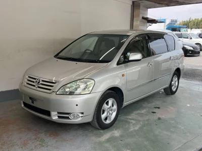 Toyota Ipsum
