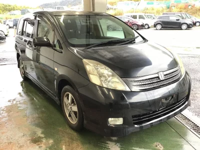 Toyota ISIS