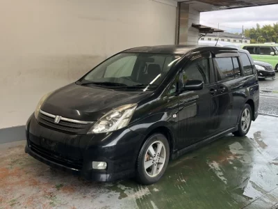 Toyota ISIS