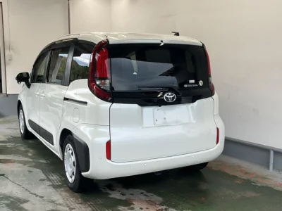 Toyota Sienta