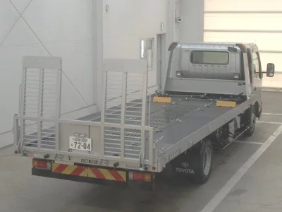 Toyota DYNA  с аукциона в Японии