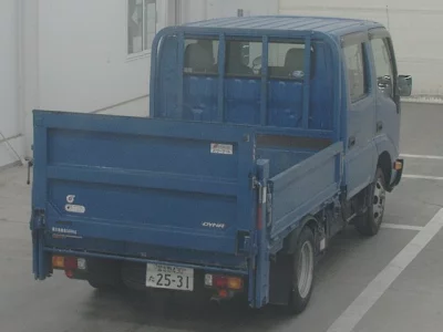 Toyota DYNA  с аукциона в Японии