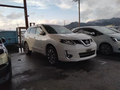 Nissan X-TRAIL
