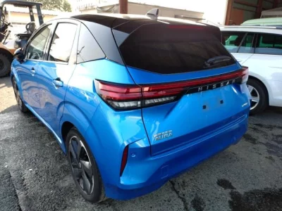 Nissan AURA