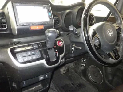 Honda N BOX SLASH