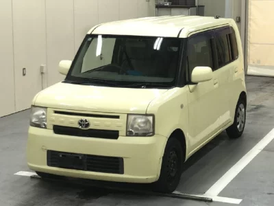 Toyota PIXIS SPACE  с аукциона в Японии