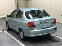 Toyota PLATZ лот № 3028 оценка R  с аукциона в Японии 1