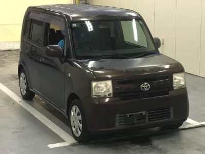 Toyota PIXIS SPACE  с аукциона в Японии