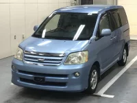Toyota NOAH лот № 1138 оценка 3.5  с аукциона в Японии 2