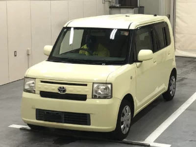 Toyota Pixis Space