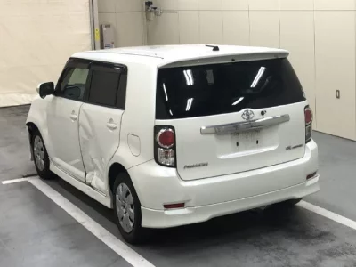 Toyota COROLLA RUMION
