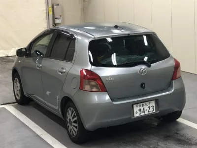 Toyota VITZ  с аукциона в Японии