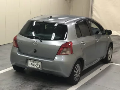 Toyota VITZ  с аукциона в Японии
