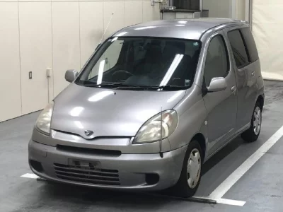 Toyota FUNCARGO  с аукциона в Японии