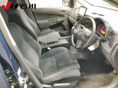 Toyota WISH  с аукциона в Японии