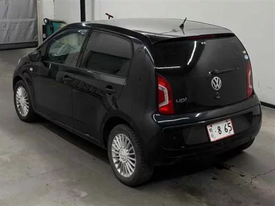 Volkswagen UP  с аукциона в Японии
