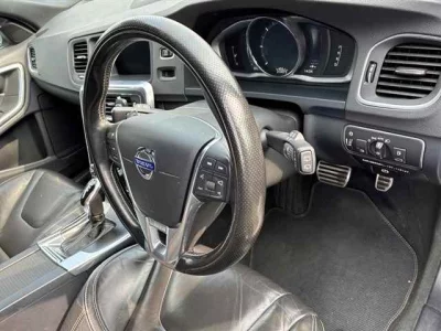 Volvo V60  с аукциона в Японии
