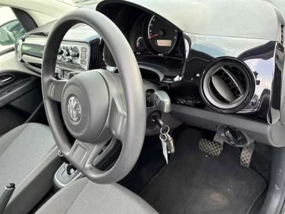 Volkswagen UP  с аукциона в Японии