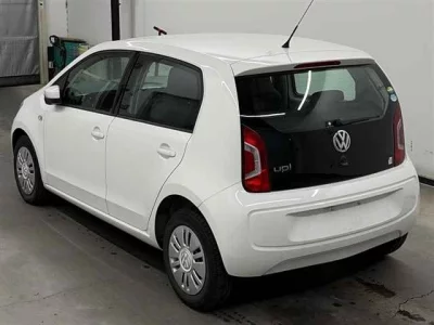 Volkswagen UP  с аукциона в Японии