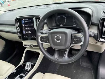 Volvo XC40  с аукциона в Японии
