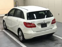 Mercedes-Benz B CLASS лот № 2005 оценка 4  с аукциона в Японии 1