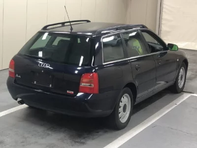 Audi A4  с аукциона в Японии