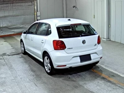 Volkswagen Polo  с аукциона в Японии