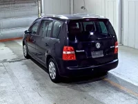 Volkswagen GOLF TOURAN лот № 8253 оценка 3  с аукциона в Японии 1