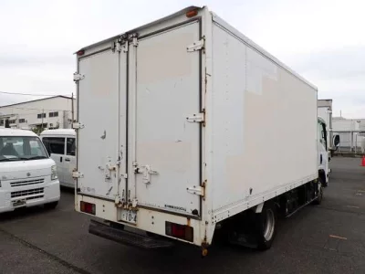 Isuzu ELF