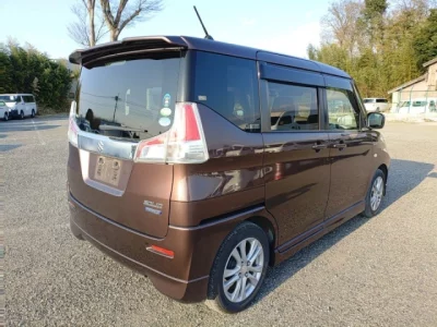 Suzuki Solio