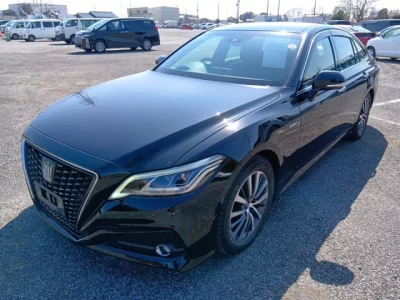 Toyota CROWN  с аукциона в Японии